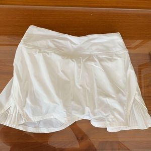 never worn white lululemon skirt